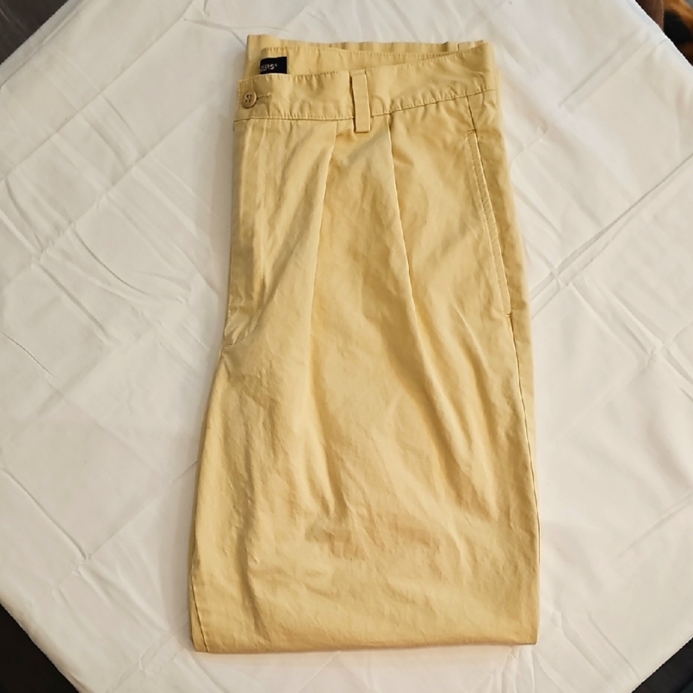 Docker's Cream Chinos Classic Cotton Twill